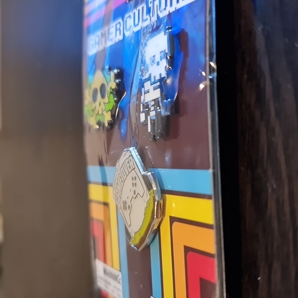 GAME CULTURE 3 Pack Pins PIN CLUB Brand New - Picture 4 of 4